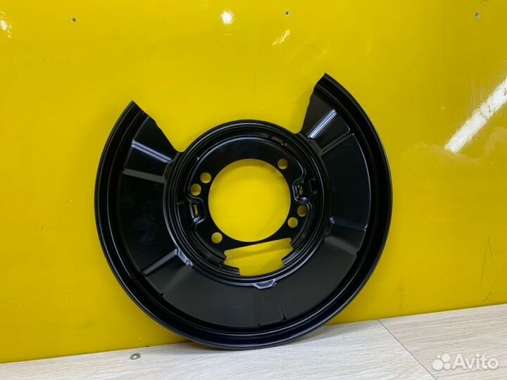 Пыльник тормозного диска задний Mercedes Sprinter