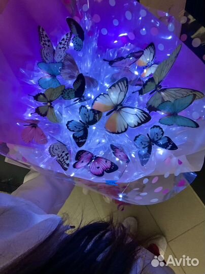 Горящие букеты из бабочек