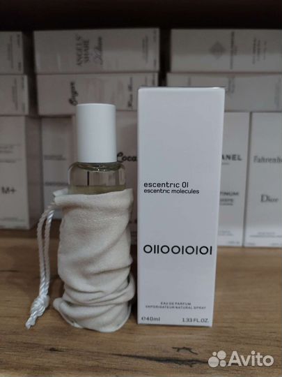 Escentric molecules 01