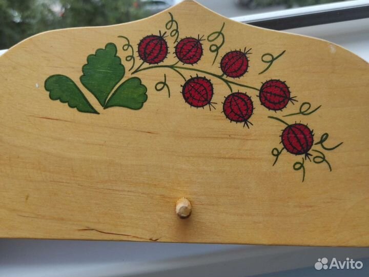 Вешалка настенная деревянная