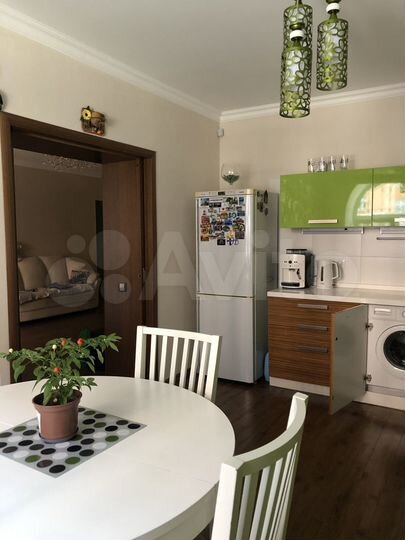 3-к. квартира, 97,4 м², 2/10 эт.