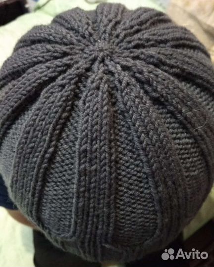 Вязаная шапка мужская анатомическая