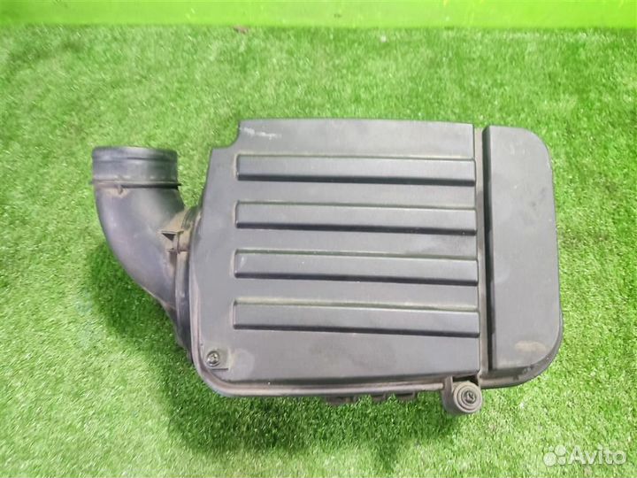 Корпус воздушного фильтра volkswagen Golf Plus 20