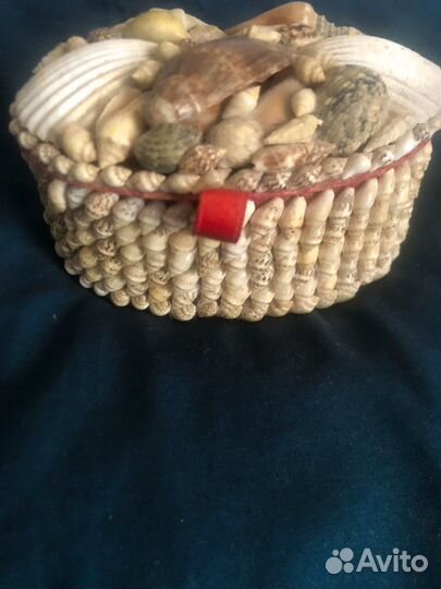 Шкатулка для украшений с украшениями