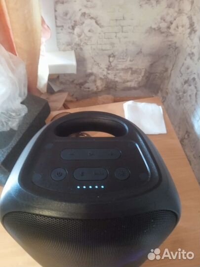 Музыкальная колонка с блютузом