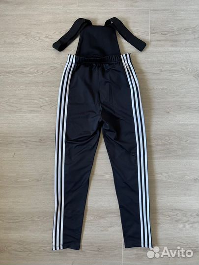 Разминочный костюм