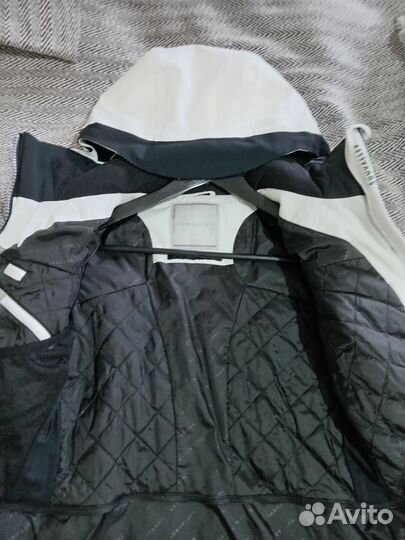 Горнолыжная женская куртка