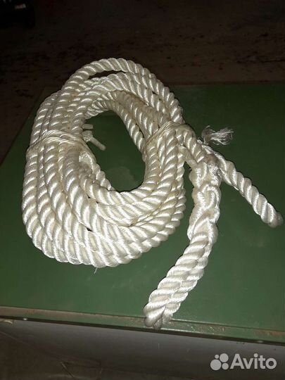 Трос буксировочный