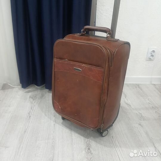 Чемодан на колесах