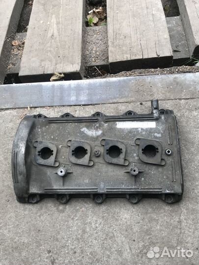 Клапанная крышка 4.2 AXQ правая туарег