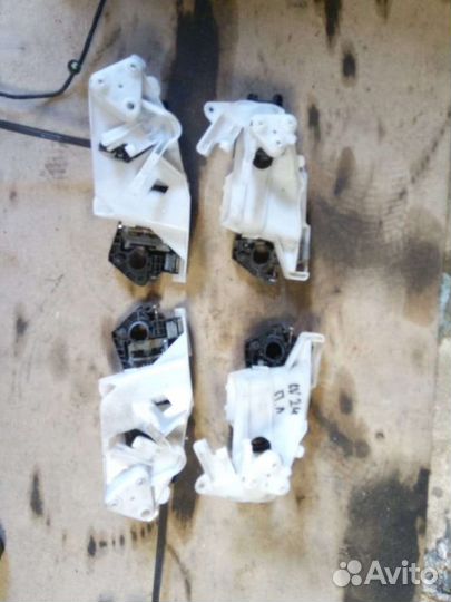 Кронштейн ручки двери Vw Passat B6