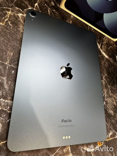 iPad air 5 2022 m1 64 wi fi