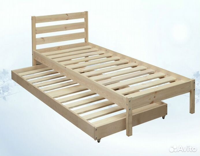 Односпальная кровать из массива