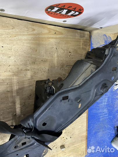 Панель передняя телевизор Volvo V70 S80