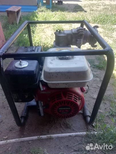 Водяной насос помпа