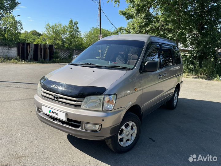 Toyota Town Ace Noah 2.0 AT, 1997, 270 000 км