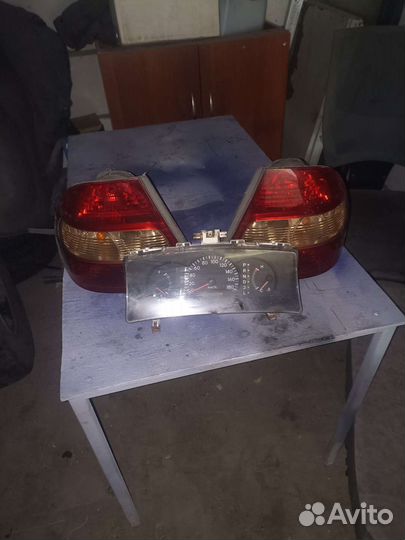 Задние фонари на Тойоту королла