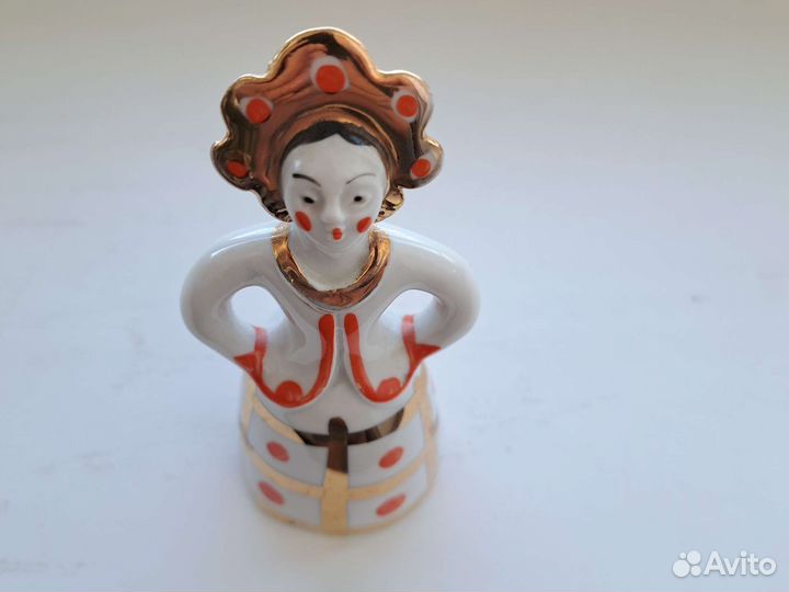 Фарфор-солонки,перечницы