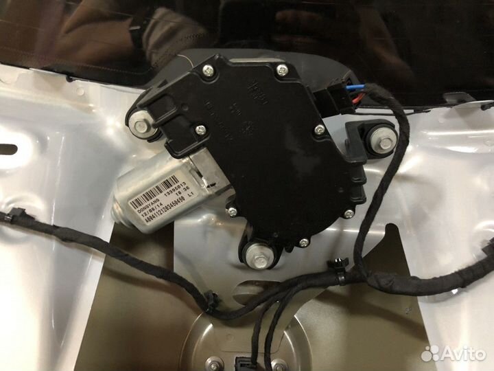 Моторчик стеклоочистителя задний (Opel Astra)