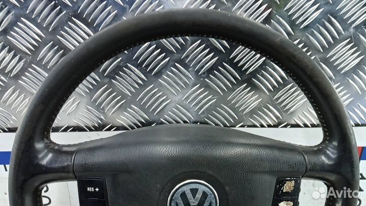 Руль Volkswagen Touareg 2005