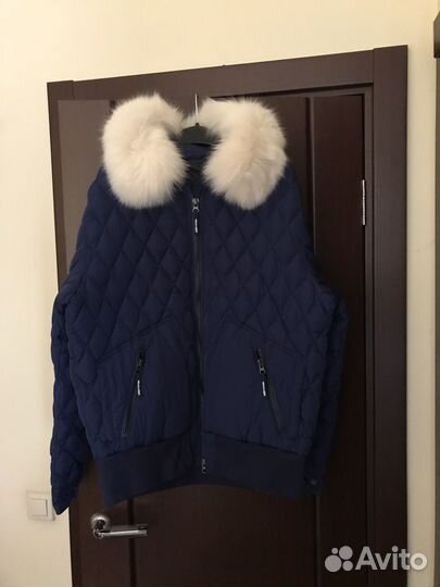 Куртка пуховая с песцом