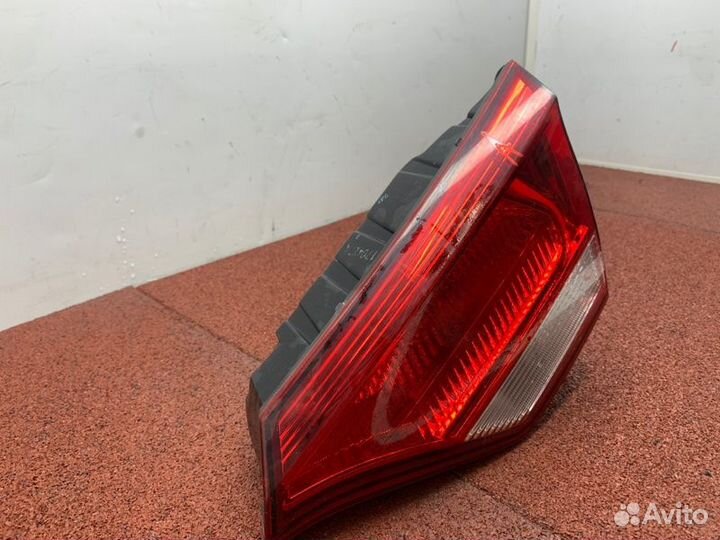 Фонарь в крышку багажника задний правый Kia Rio 4