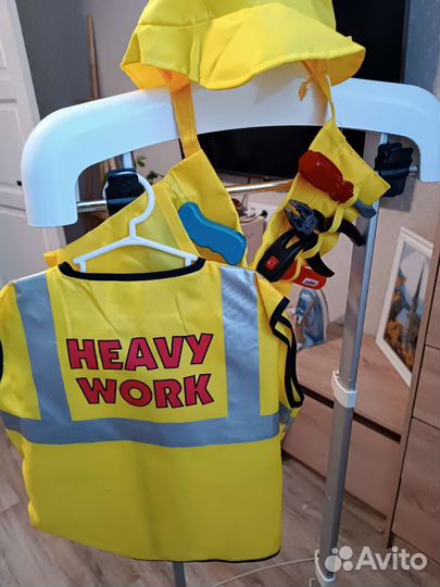 Новогодний костюм для мальчика строителя