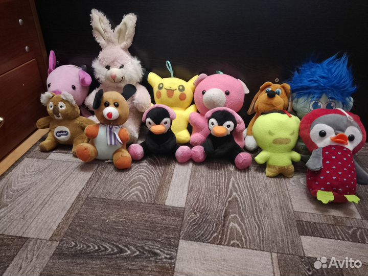 Отдам коробку мягких игрушек