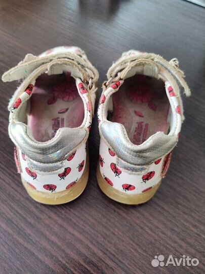 Сандали для девочки