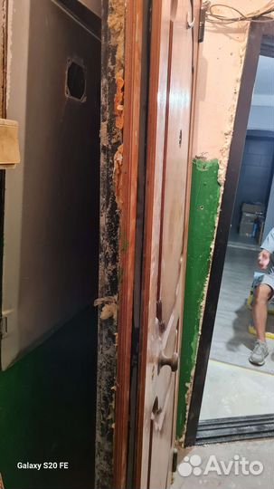 Продам входную дверь бу