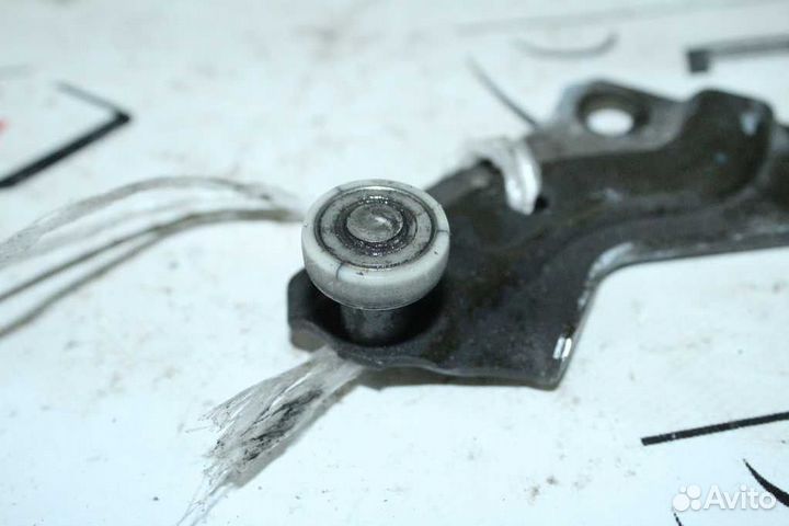 Ролик сдвижной двери toyota daihatsu delta lite ACE noah town ACE noah CR40G. CR51V CR52V KR41V KR42