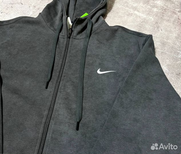 Спортивные костюмы Nike