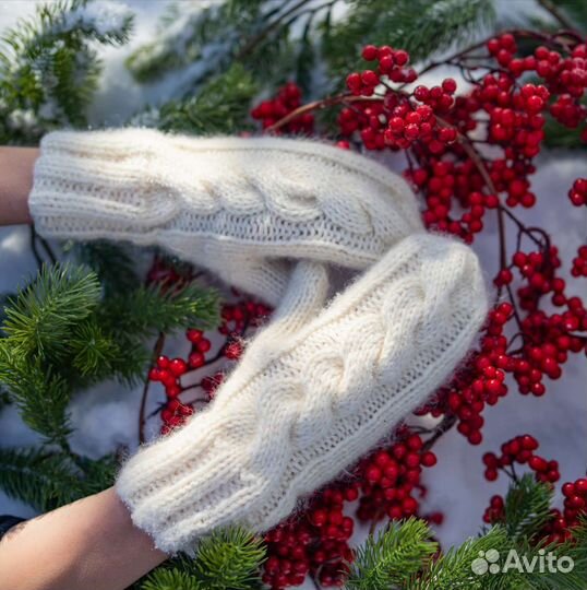 Варежки женские