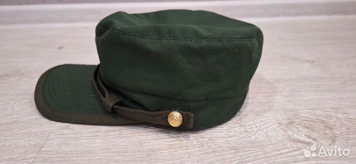 Кепка офисная зеленая