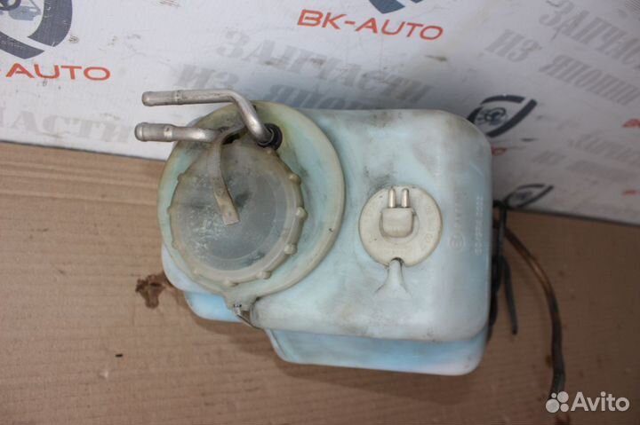 Бачок стеклоомывателя Mercedes E-Class W124 S124