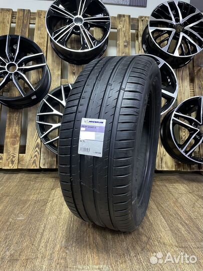 Michelin Pilot Sport 4 315/35 R20 110Y