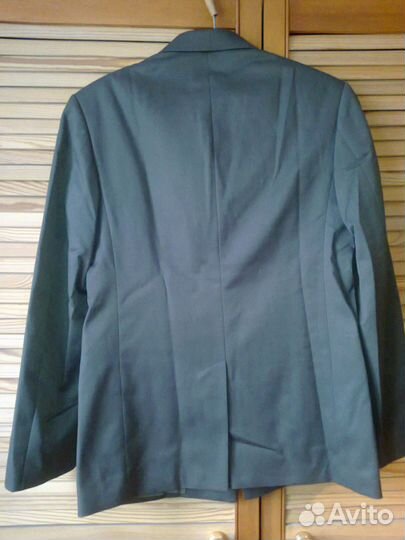 Китель, брюки офицера, фуражка