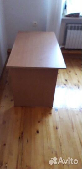 Компьютерный письменный стол