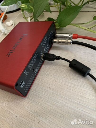 Focusrite scarlett 2i2