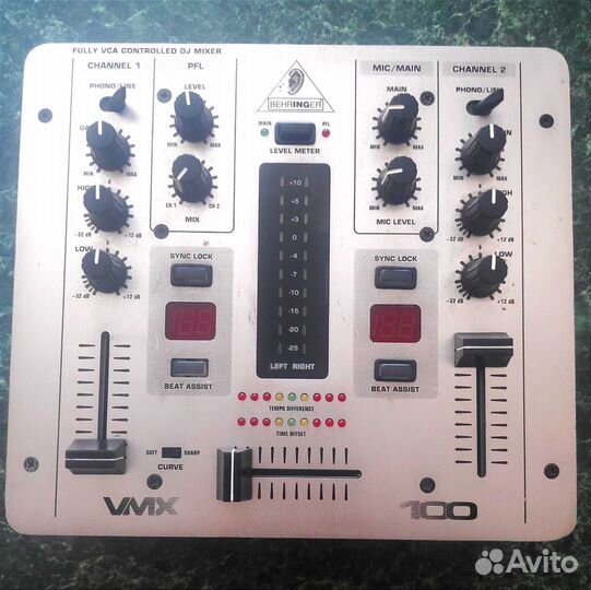 Микшерный пульт behringer для DJ