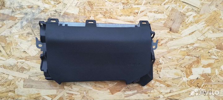 Airbag в ноги toyota rav4 XA50