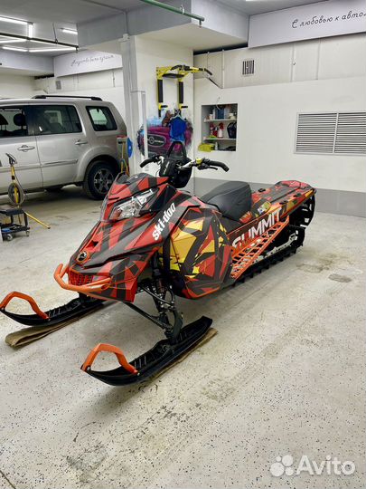 BRP Summit X 800 154