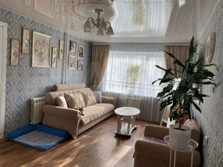 4-к. квартира, 70 м², 1/9 эт.