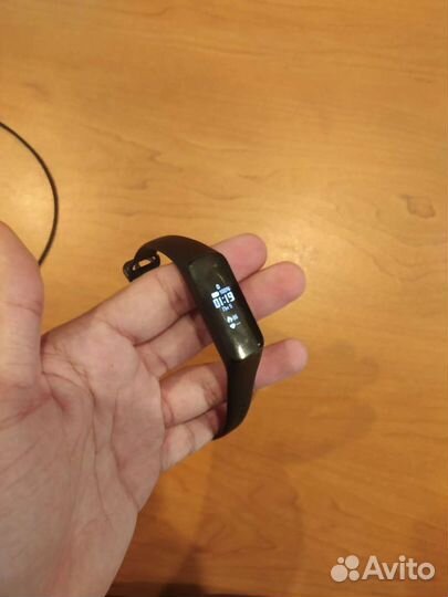 Фитнес браслет samsung в идеале