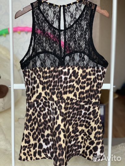 Топ с баской guess