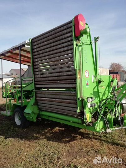 Картофелеуборочный комбайн