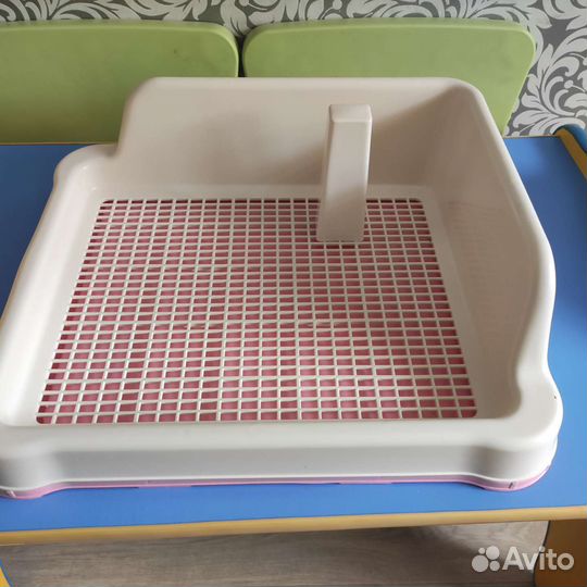 Лоток для собак со столбиком