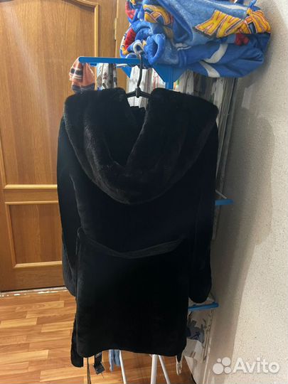 Шуба мутоновая 44 46 с капюшоном