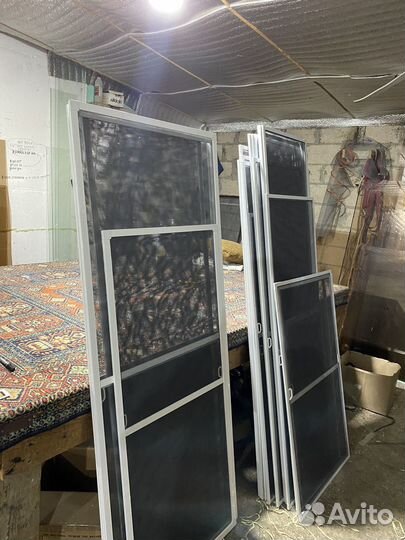 Москитные сетки на окна и двери