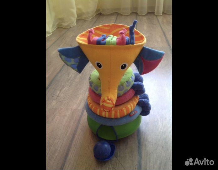 Музыкальная пирамидка Слоник tiny love